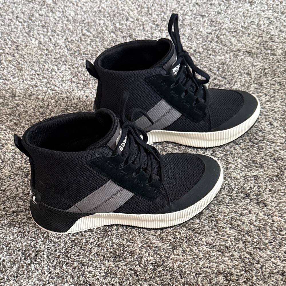 Women’s Sorel Out N About lll Midtop Waterproof Boots